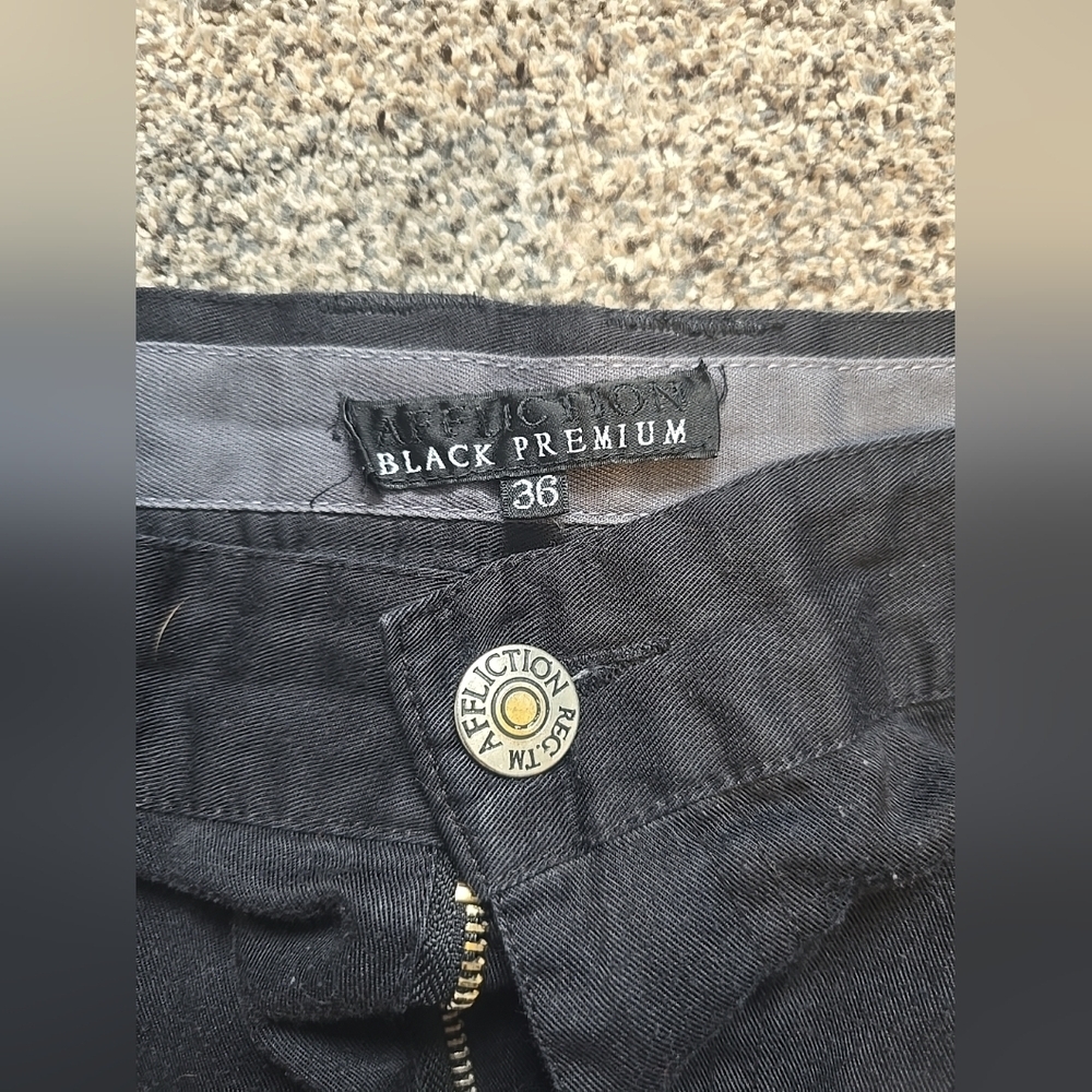 VTG Affliction Black Cargo Shorts Y2K Streetwear Edgy Mens 36 Black - Picture 7 of 14